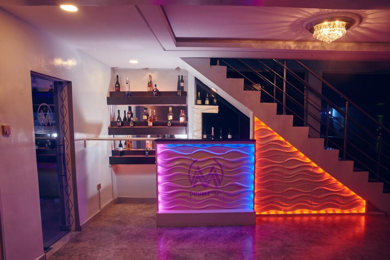 Double M Exquisite Suites And Lounge Lekki Ogombo Экстерьер фото