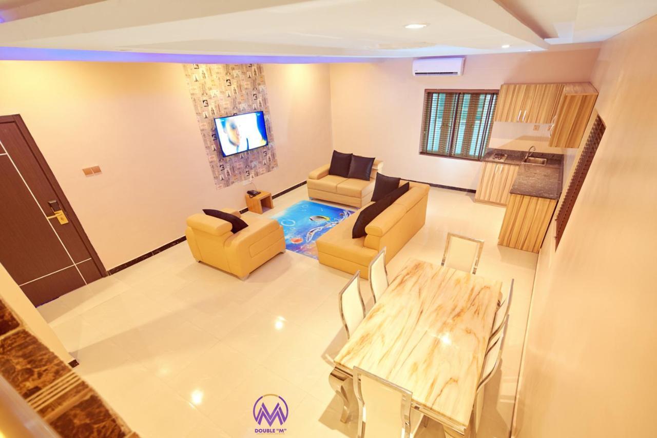 Double M Exquisite Suites And Lounge Lekki Ogombo Экстерьер фото