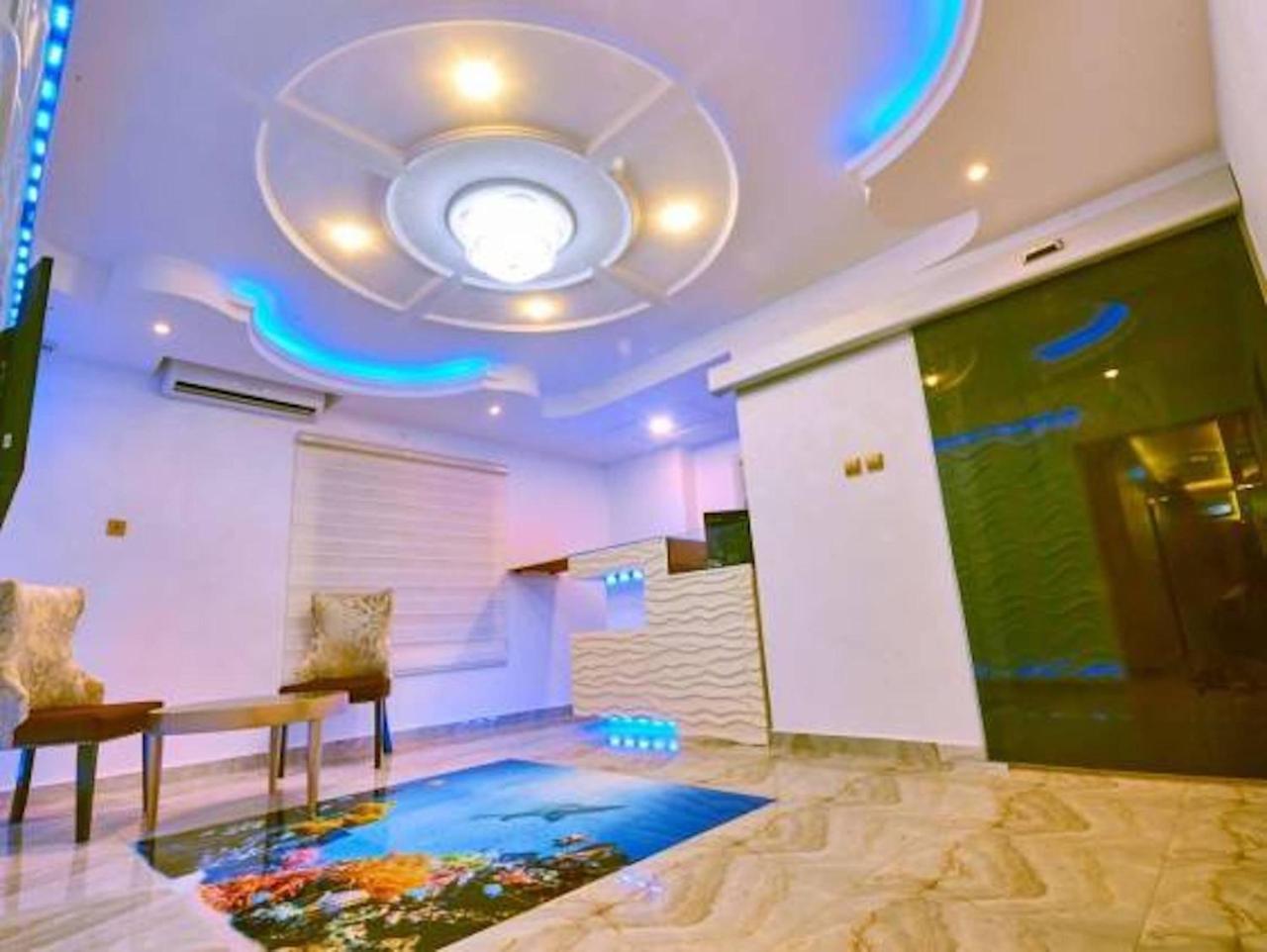 Double M Exquisite Suites And Lounge Lekki Ogombo Экстерьер фото