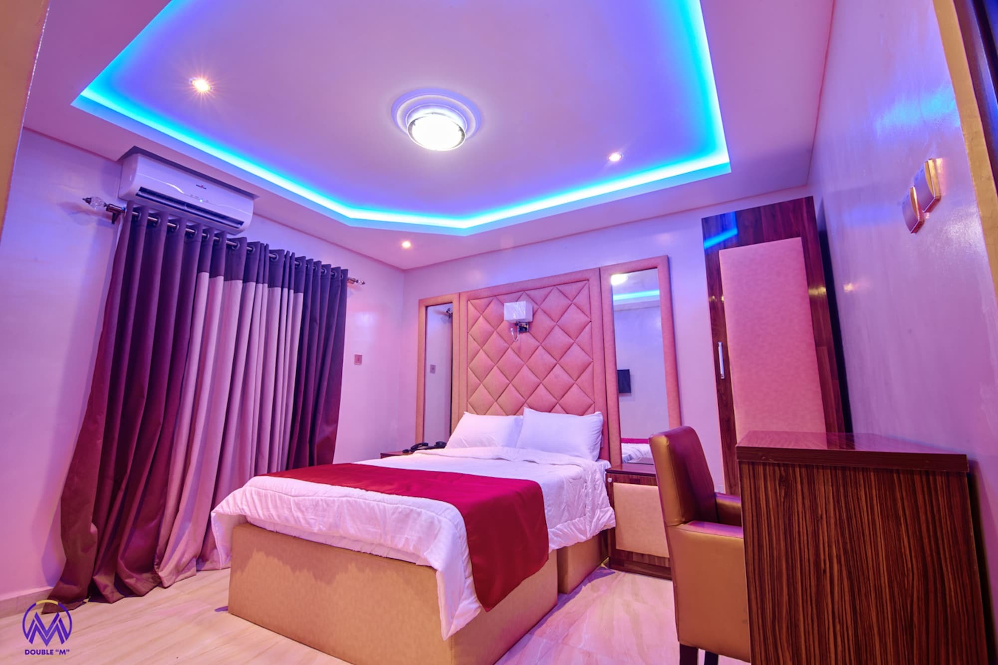 Double M Exquisite Suites And Lounge Lekki Ogombo Экстерьер фото